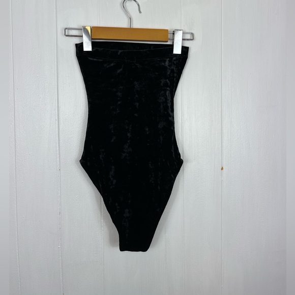 Out From Under MJ Velvet Tube Top Bodysuit Sz XS - Picture 9 of 10